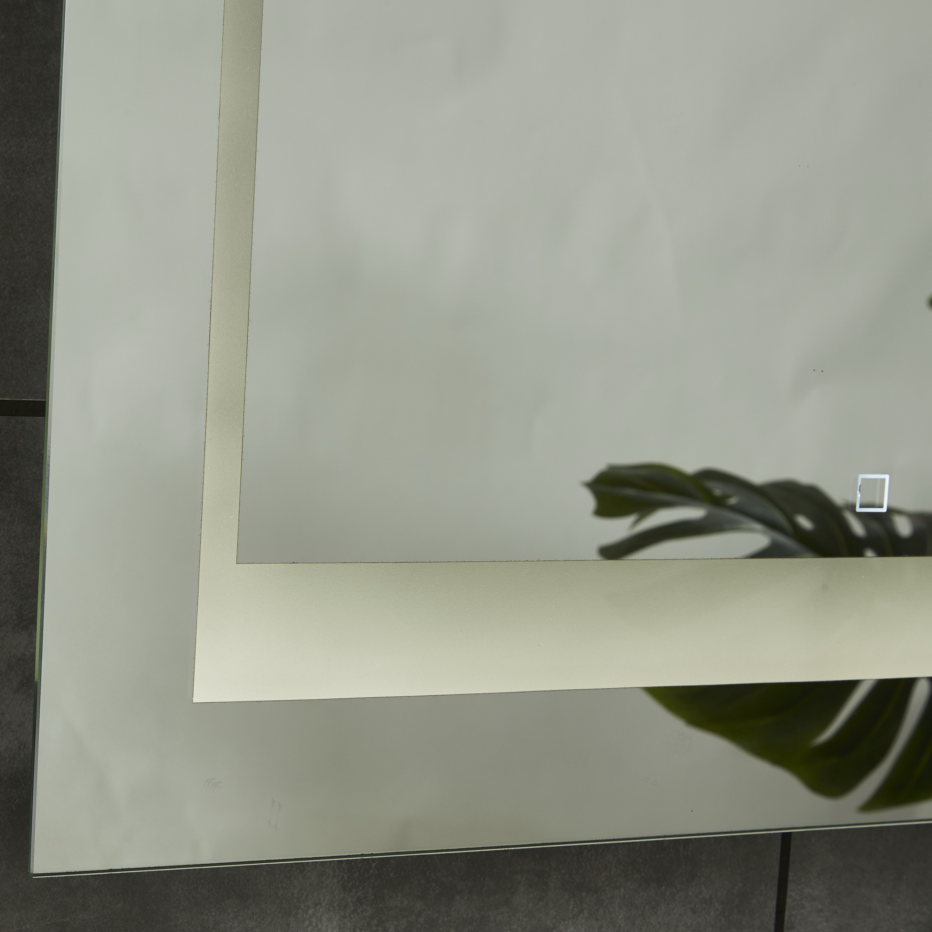 CE IP44 New Style 4 Sides Frame Illuminated LED Bathroom Mirror with Clock